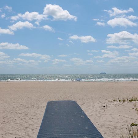 Cape Canaveral Escape With Grill Walk To Beach! Exterior foto
